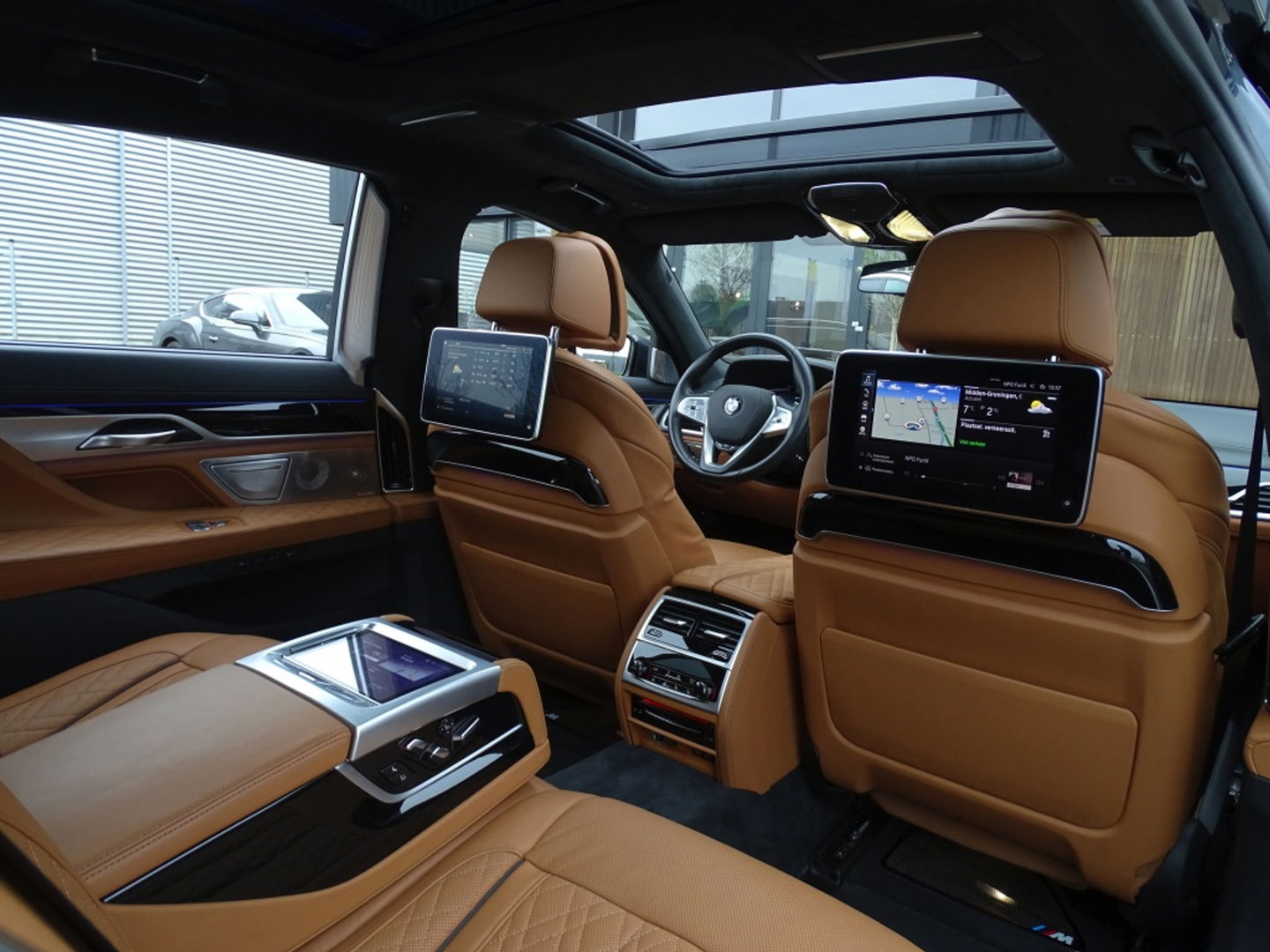 BMW 7 Serie 745Le 394PK / Skylounge / B&W / Laser / M- Individual / 360°