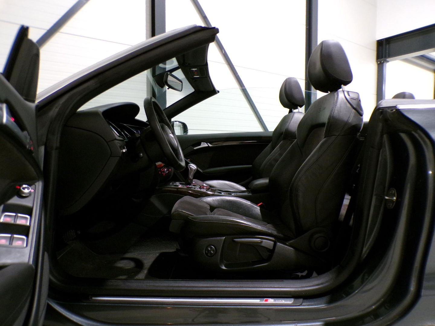 Audi A5 Cabriolet 1.8 TFSI Pro Line S "Automaat" 2x S-Line Xenon-LED Stoelverwarming Bluetooth Navigatie Leder/Alcantara 19"Velgen