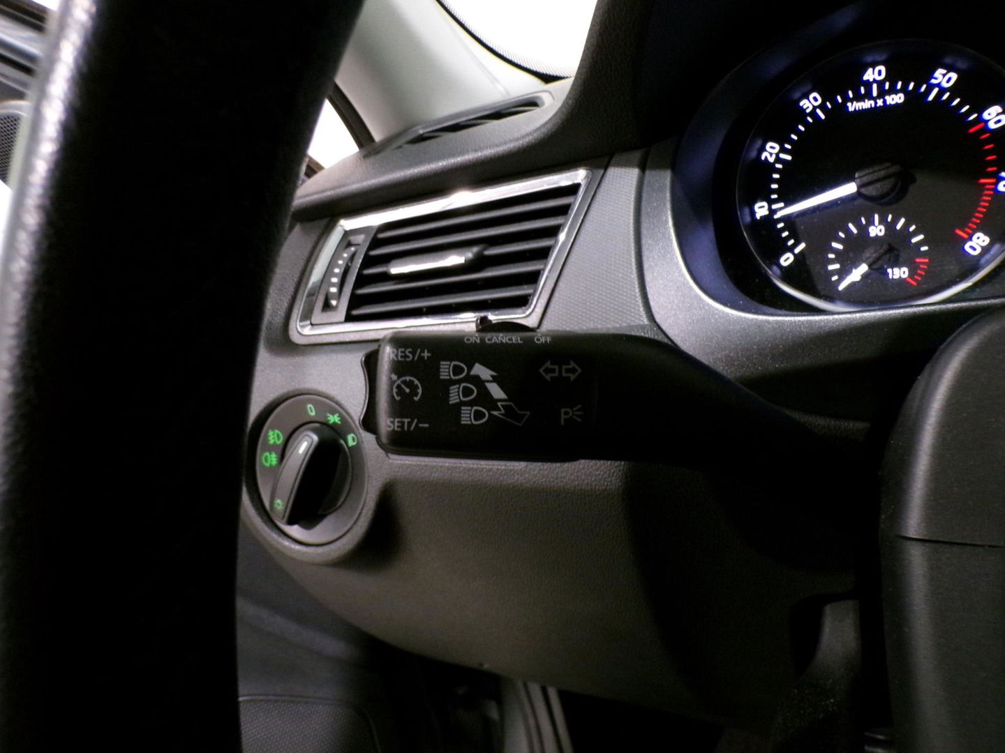 Škoda Rapid 1.2 TSI Greentech Elegance Businessline "Origineel NL!" Trekhaak Navigatie Bluetooth Parkeersensoren Cruise-control