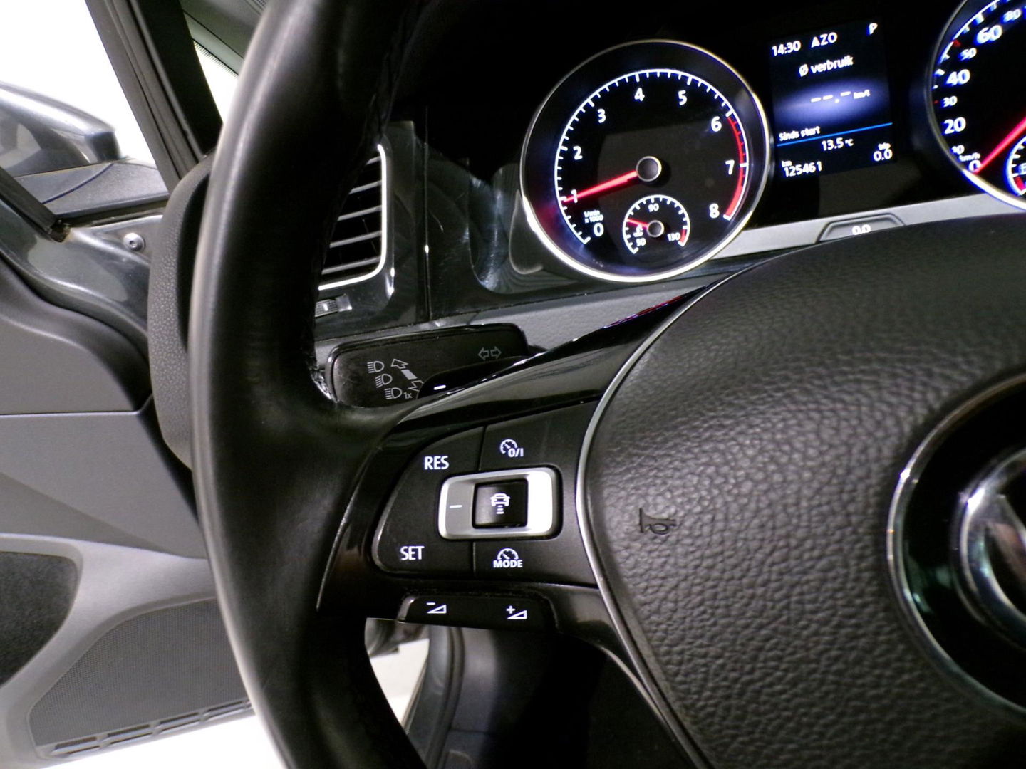 Volkswagen Golf Variant 1.5 TSI DSG Highline "Automaat" Trekhaak Full-LED Apple-Carplay Stoelverwarming Massagestoel Navigatie