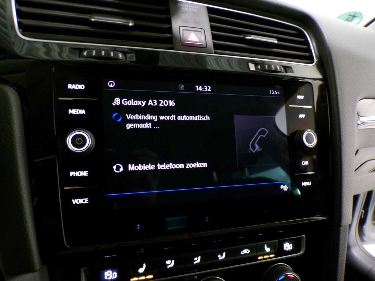 Volkswagen Golf Variant 1.5 TSI DSG Highline "Automaat" Trekhaak Full-LED Apple-Carplay Stoelverwarming Massagestoel Navigatie