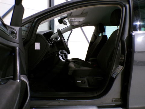 Volkswagen Golf Variant 1.5 TSI DSG Highline "Automaat" Trekhaak Full-LED Apple-Carplay Stoelverwarming Massagestoel Navigatie