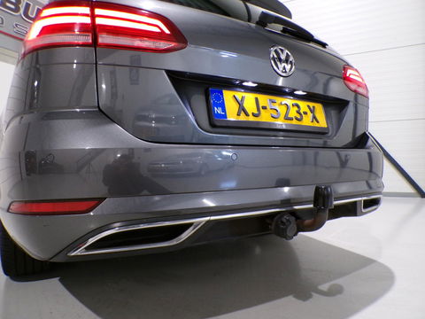 Volkswagen Golf Variant 1.5 TSI DSG Highline "Automaat" Trekhaak Full-LED Apple-Carplay Stoelverwarming Massagestoel Navigatie