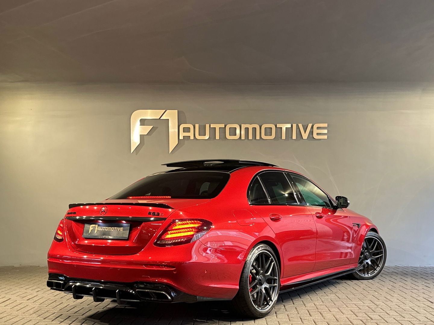Mercedes-Benz E-Klasse AMG 63 S 4M+ Pano|Kuip|Carbon|360Cam