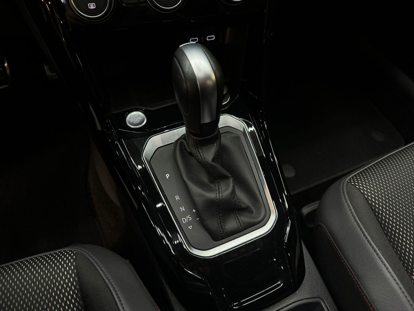 Volkswagen T-Roc 1.5 TSI Sport Business R Line Pano|Keyless