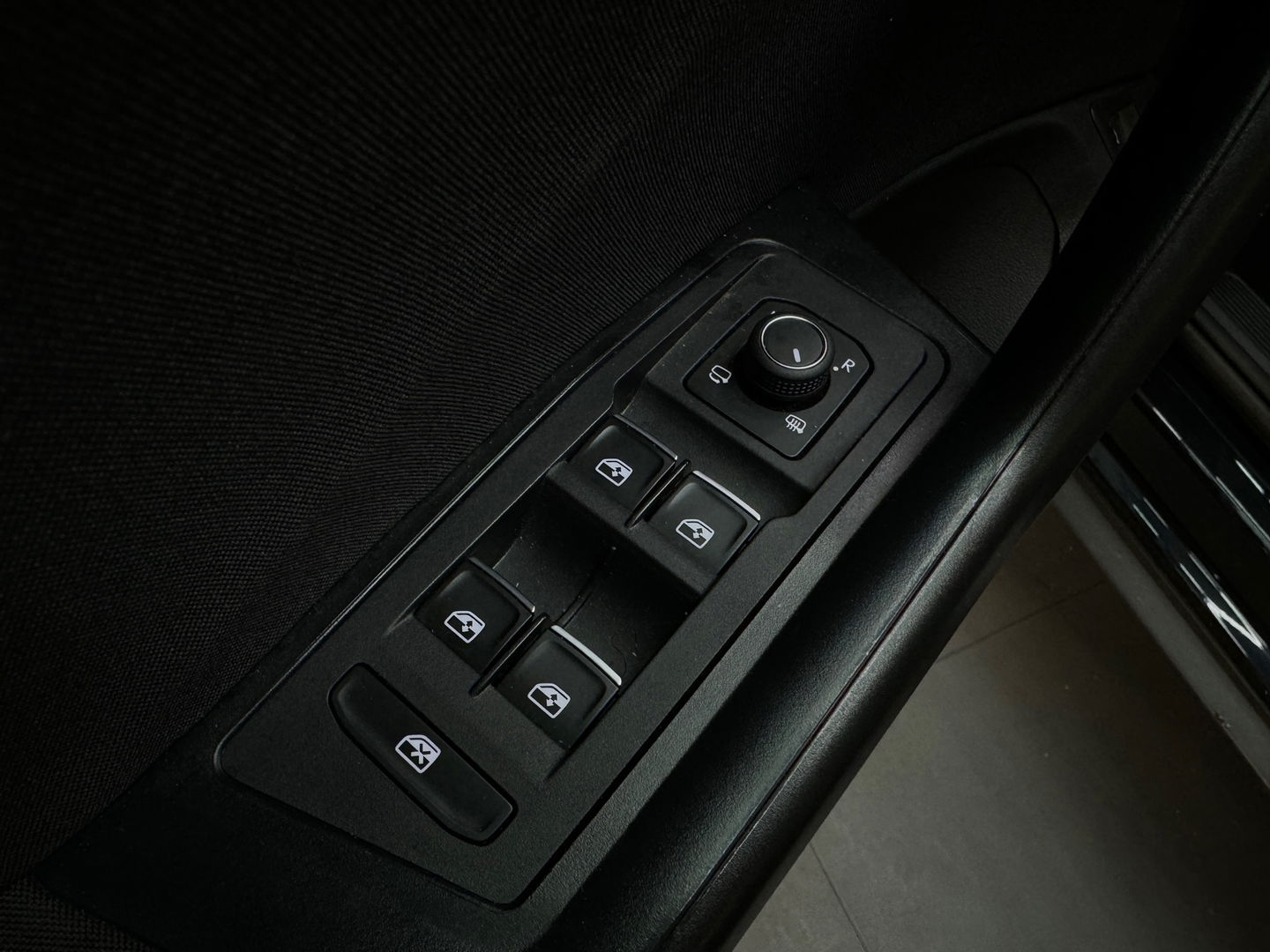 Volkswagen T-Roc 1.5 TSI Sport Business R Line Pano|Keyless