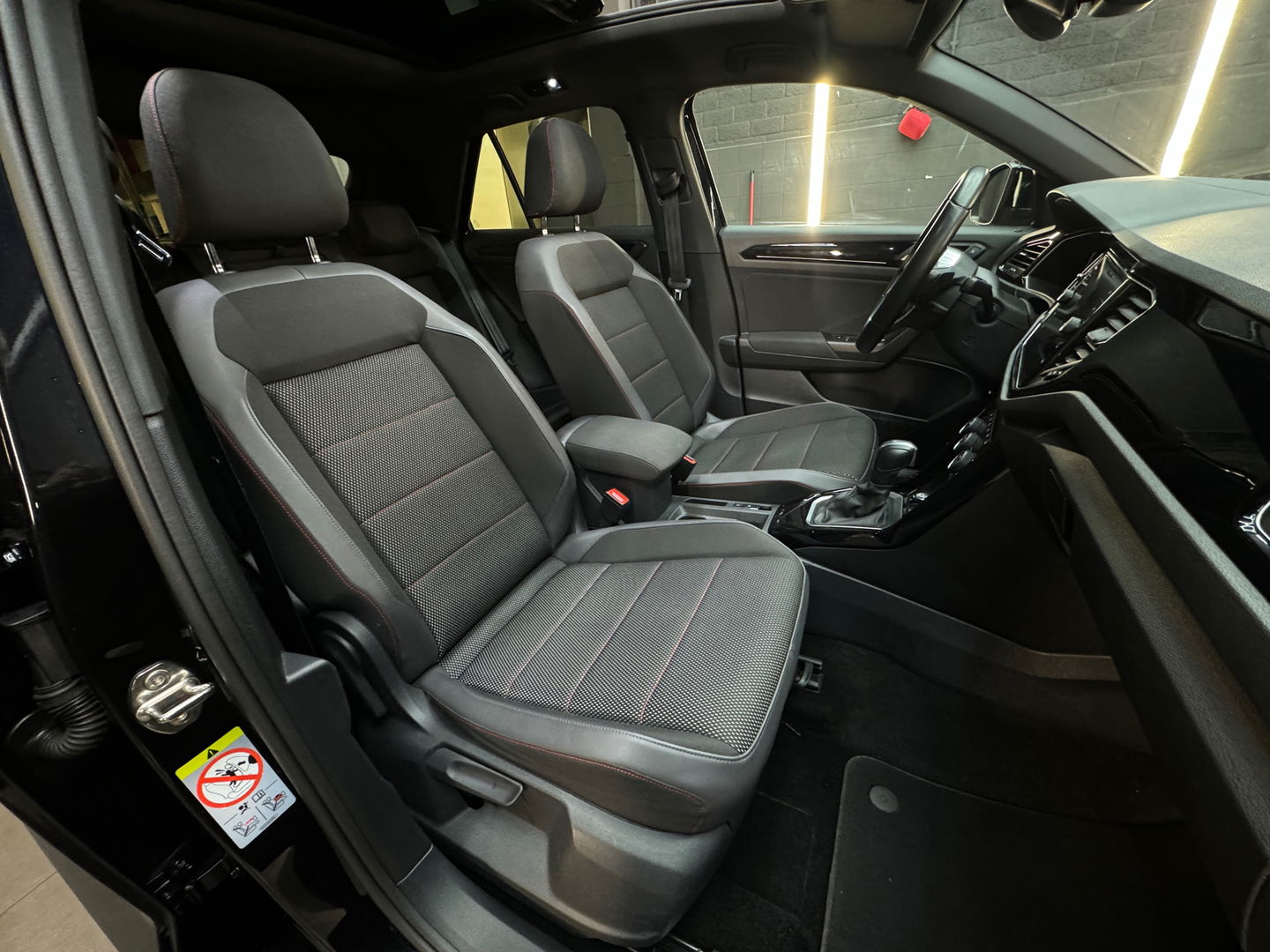 Volkswagen T-Roc 1.5 TSI Sport Business R Line Pano|Keyless