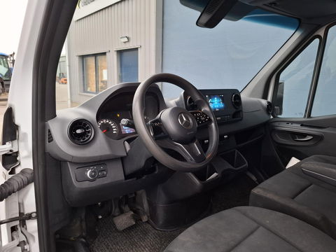 Mercedes-Benz Sprinter 211 2.2 CDI L2H2 AUTOMAAT / TREKHAAK / NAVI / EURO 6 / CARPLAY