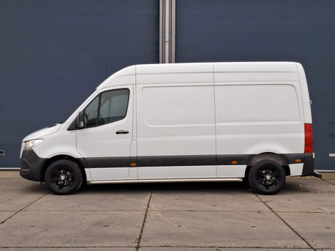 Mercedes-Benz Sprinter 211 2.2 CDI L2H2 AUTOMAAT / TREKHAAK / NAVI / EURO 6 / CARPLAY
