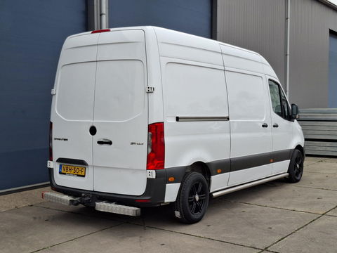 Mercedes-Benz Sprinter 211 2.2 CDI L2H2 AUTOMAAT / TREKHAAK / NAVI / EURO 6 / CARPLAY