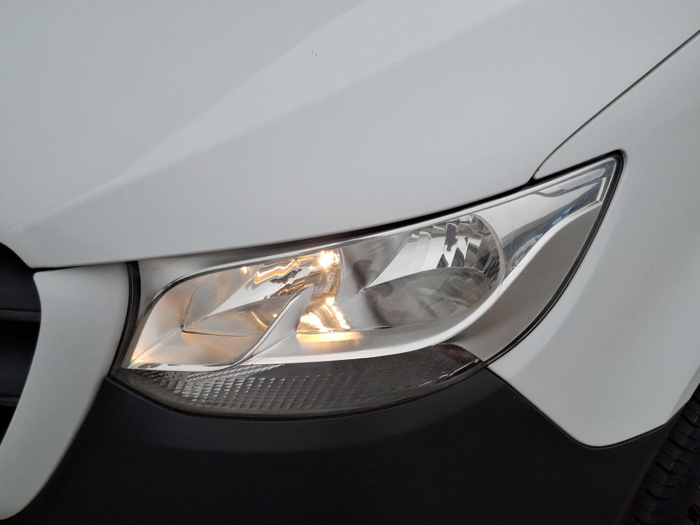 Mercedes-Benz Sprinter 211 2.2 CDI L2H2 AUTOMAAT / TREKHAAK / NAVI / EURO 6 / CARPLAY