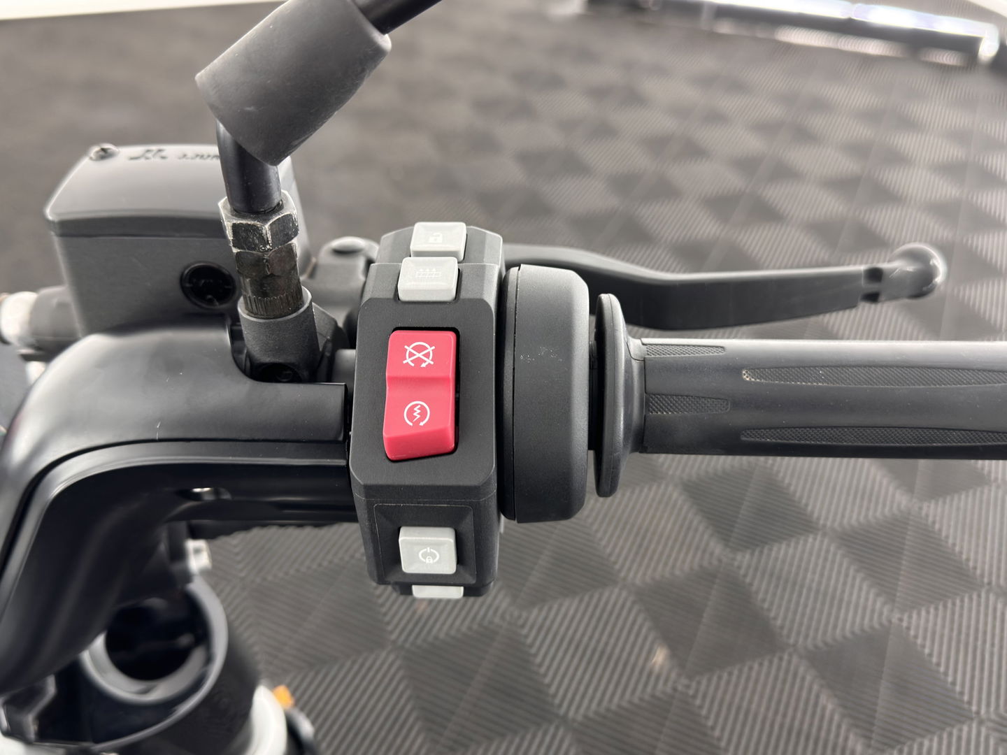 BMW Bromscooter CE 02 (INCL-BTW)