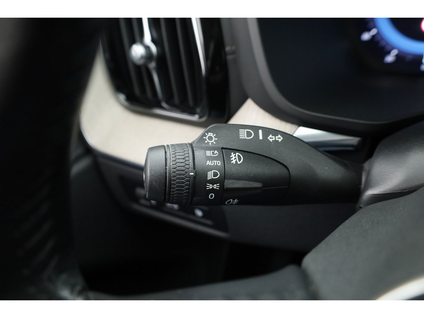 Volvo XC60 2.0 T6 Plug-in hybrid AWD Inscription Expression Panoramadak | Leder | adaptieve cruise