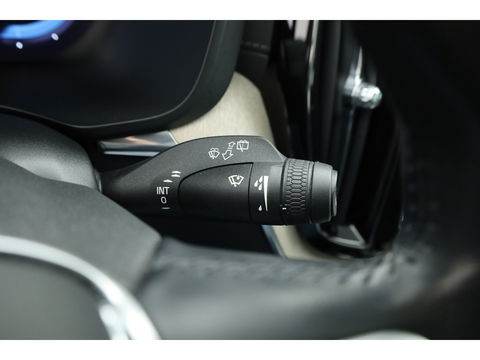 Volvo XC60 2.0 T6 Plug-in hybrid AWD Inscription Expression Panoramadak | Leder | adaptieve cruise