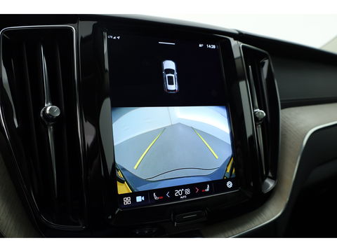 Volvo XC60 2.0 T6 Plug-in hybrid AWD Inscription Expression Panoramadak | Leder | adaptieve cruise
