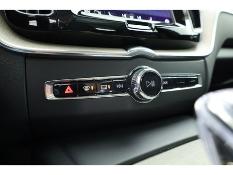 Volvo XC60 2.0 T6 Plug-in hybrid AWD Inscription Expression Panoramadak | Leder | adaptieve cruise