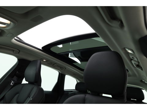 Volvo XC60 2.0 T6 Plug-in hybrid AWD Inscription Expression Panoramadak | Leder | adaptieve cruise