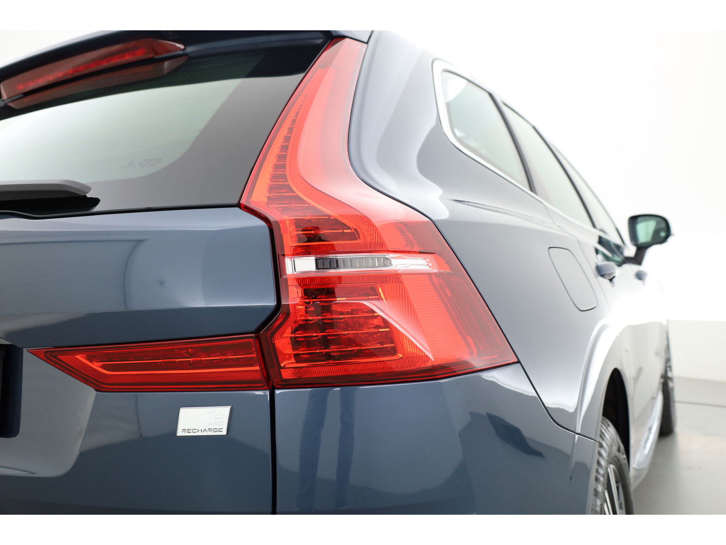 Volvo XC60 2.0 T6 Plug-in hybrid AWD Inscription Expression Panoramadak | Leder | adaptieve cruise