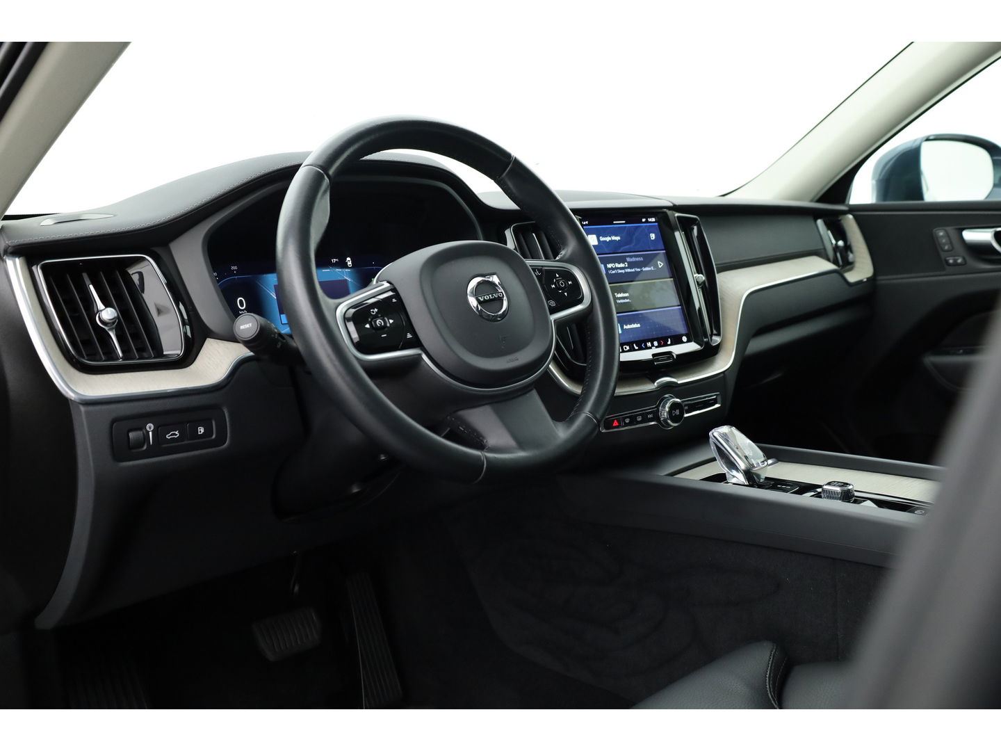 Volvo XC60 2.0 T6 Plug-in hybrid AWD Inscription Expression Panoramadak | Leder | adaptieve cruise