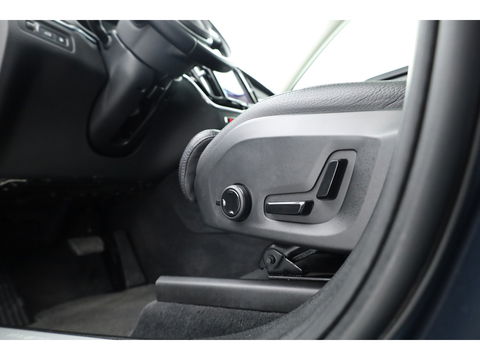 Volvo XC60 2.0 T6 Plug-in hybrid AWD Inscription Expression Panoramadak | Leder | adaptieve cruise