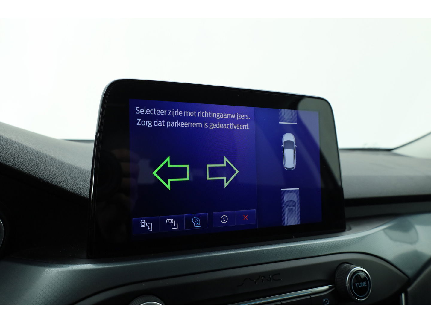 Ford FOCUS Wagon 1.0 EcoBoost Active Business | Adapt. Cruise | B&O | Stoel- Stuurverw. | Camera | Keyless | CarPlay