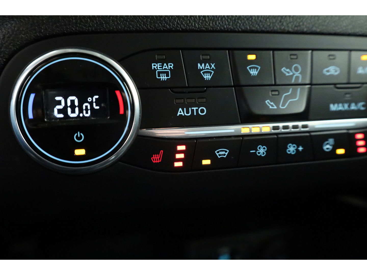 Ford FOCUS Wagon 1.0 EcoBoost Active Business | Adapt. Cruise | B&O | Stoel- Stuurverw. | Camera | Keyless | CarPlay