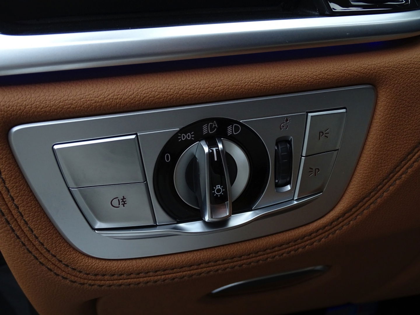 BMW 7 Serie 745Le 394PK / Skylounge / B&W / Laser / M- Individual / 360°