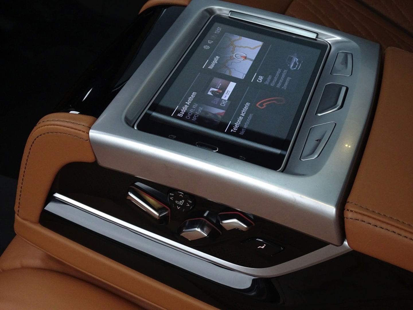 BMW 7 Serie 745Le 394PK / Skylounge / B&W / Laser / M- Individual / 360°