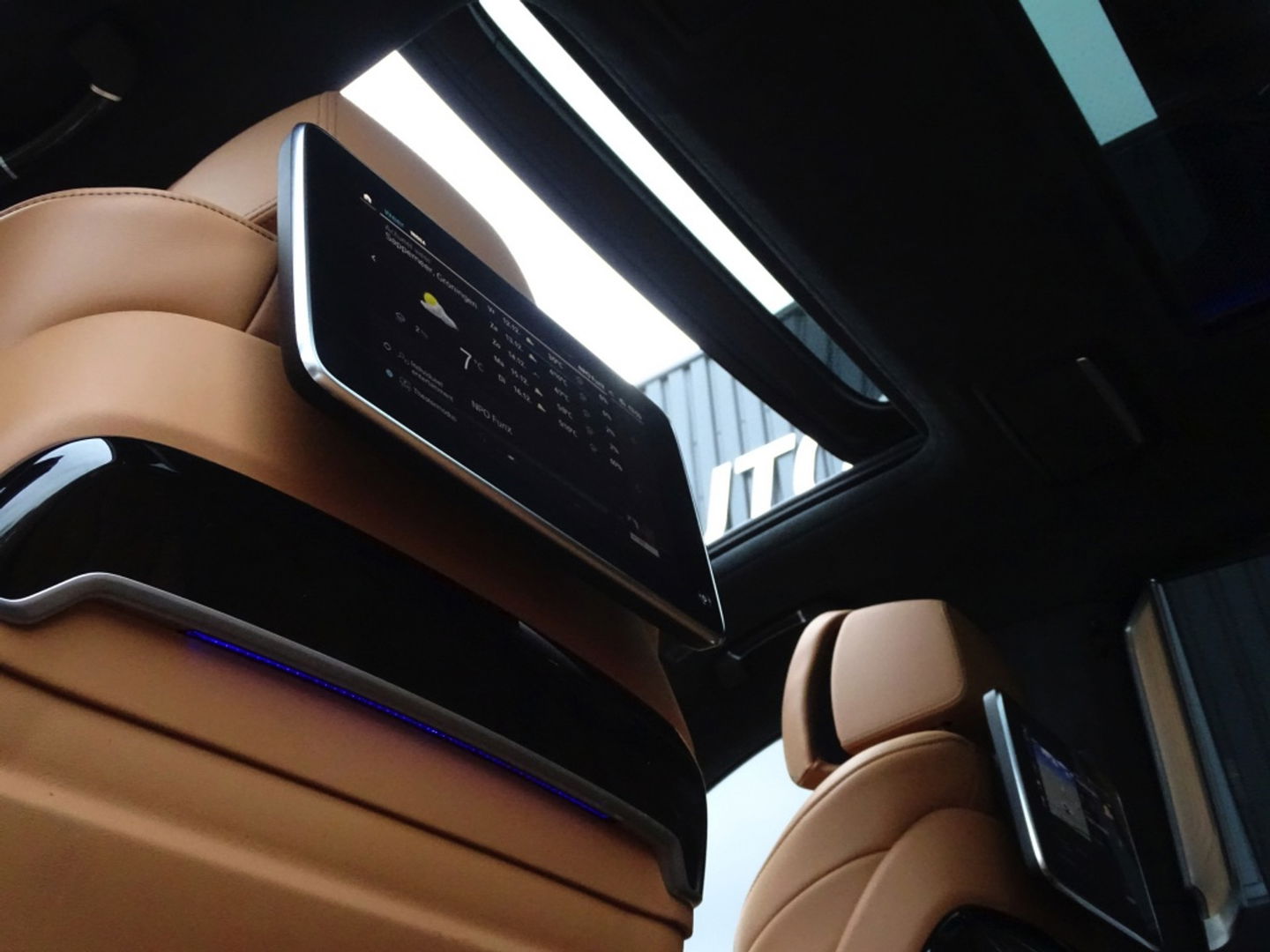 BMW 7 Serie 745Le 394PK / Skylounge / B&W / Laser / M- Individual / 360°