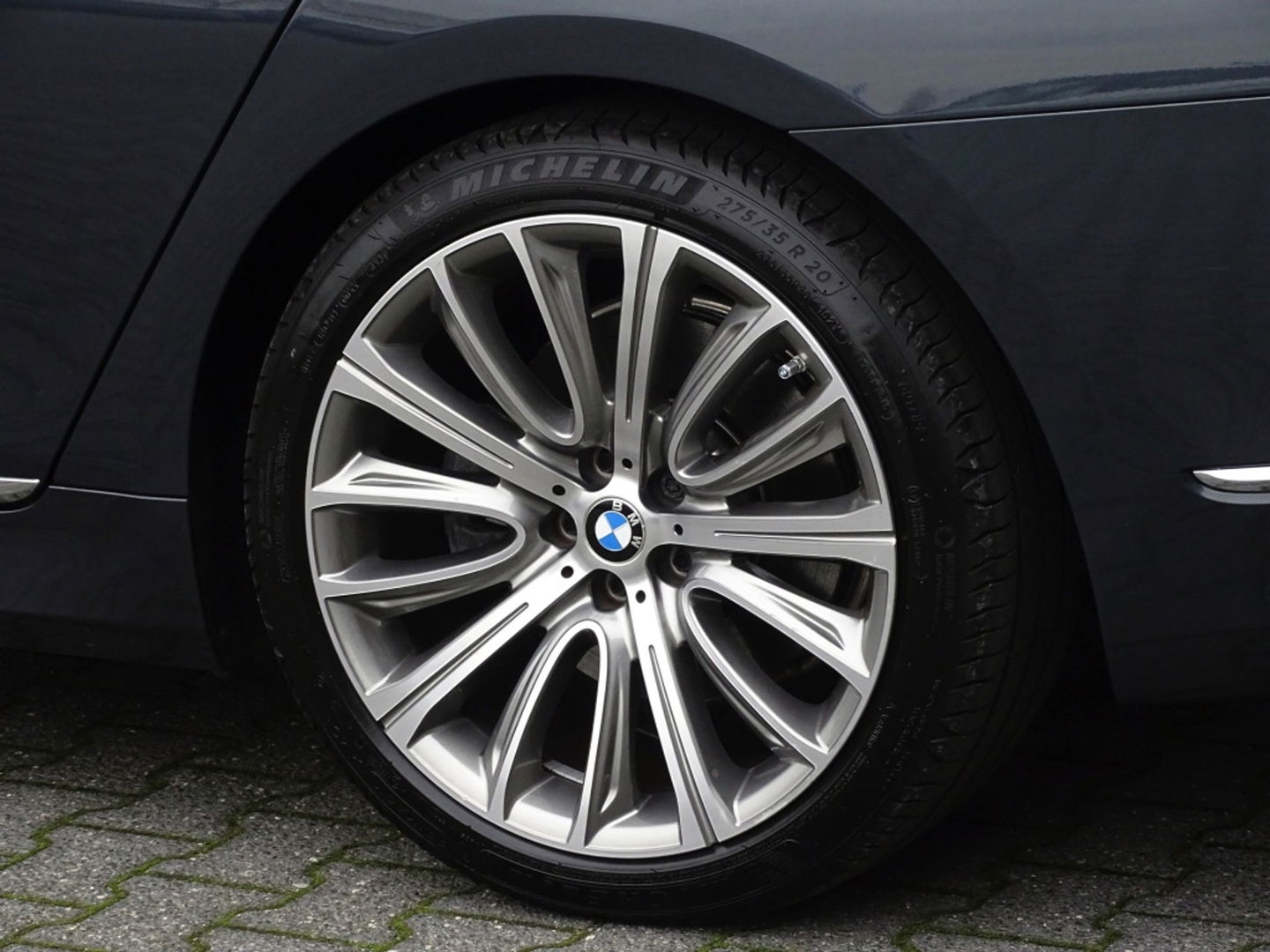 BMW 7 Serie 745Le 394PK / Skylounge / B&W / Laser / M- Individual / 360°