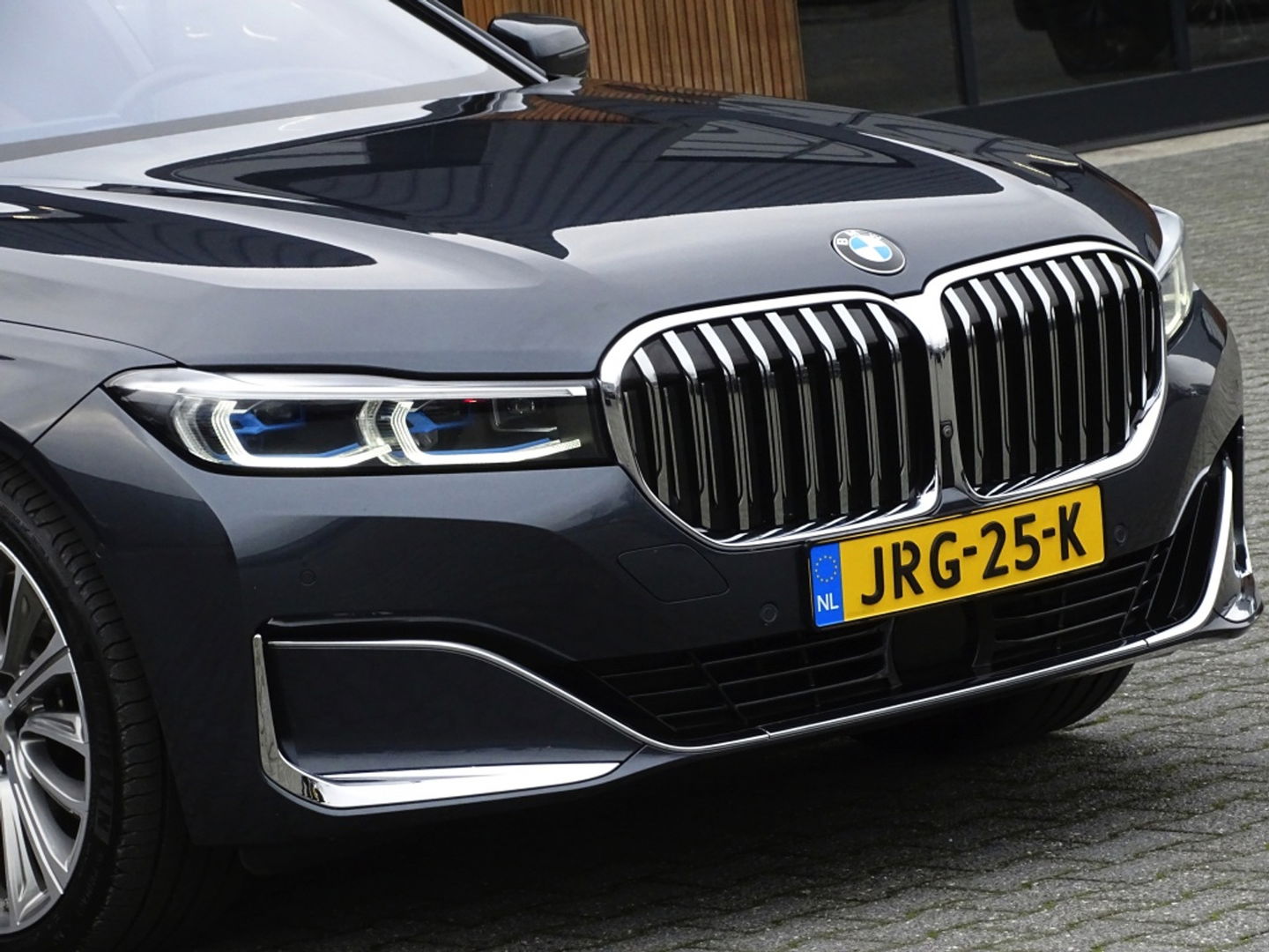 BMW 7 Serie 745Le 394PK / Skylounge / B&W / Laser / M- Individual / 360°