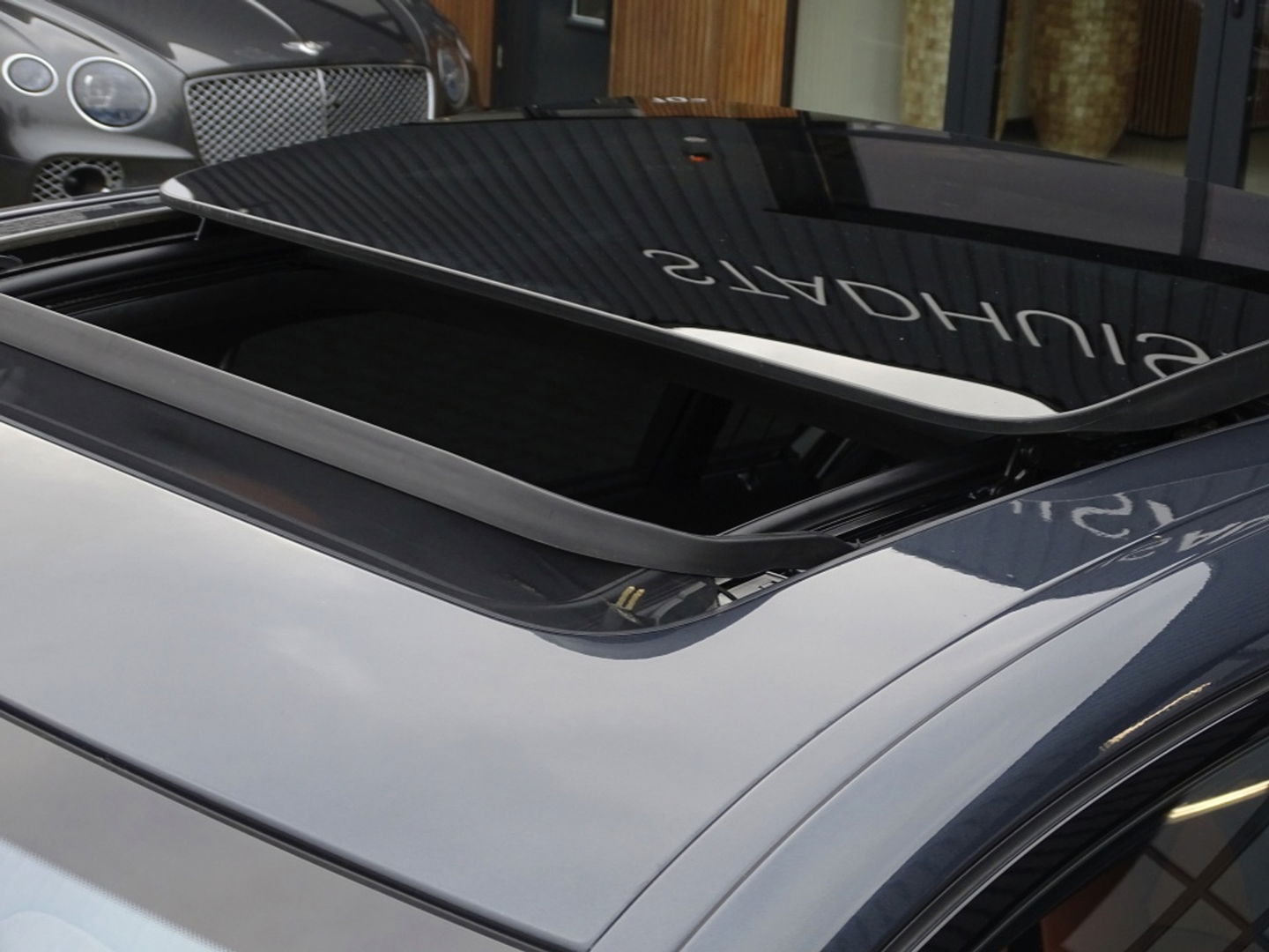 BMW 7 Serie 745Le 394PK / Skylounge / B&W / Laser / M- Individual / 360°