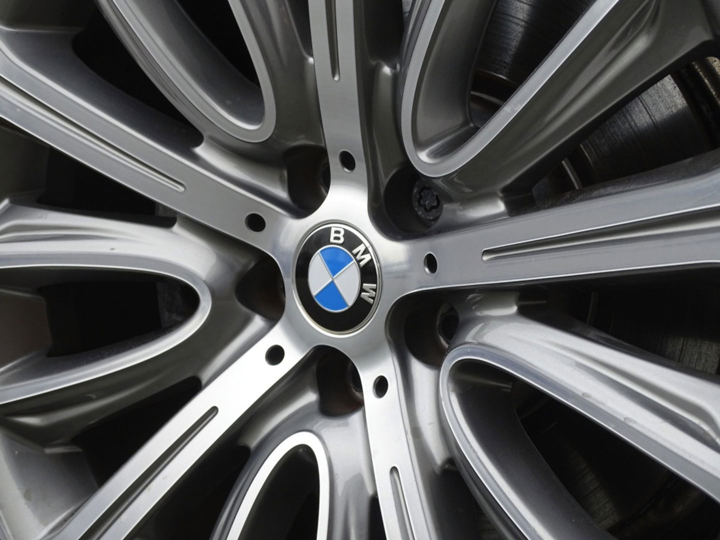 BMW 7 Serie 745Le 394PK / Skylounge / B&W / Laser / M- Individual / 360°