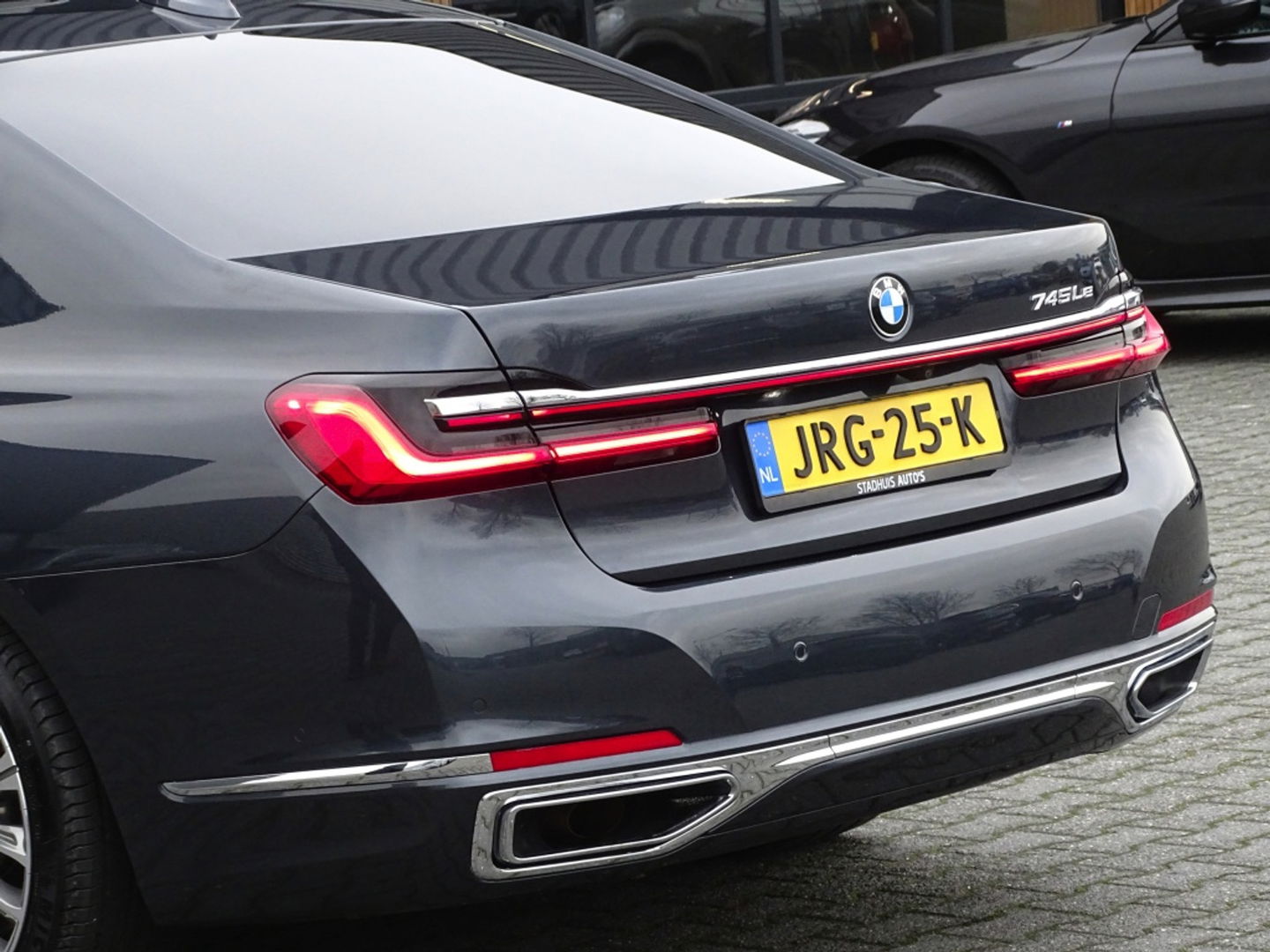 BMW 7 Serie 745Le 394PK / Skylounge / B&W / Laser / M- Individual / 360°