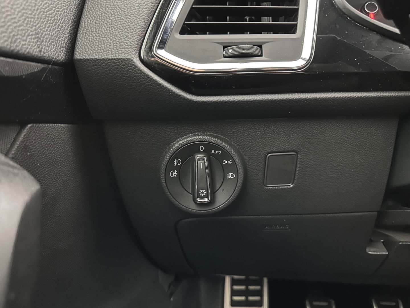 SEAT Ateca 1.5 TSI FR Business Intense *FULL-LED | SPORT-SEATS | NAVI-FULLMAP | MICROFIBRE | CAMERA | KEYLESS | DAB+ | CARPLAY | ECC | PDC | CRUISE | 18''ALU | TOWBAR*