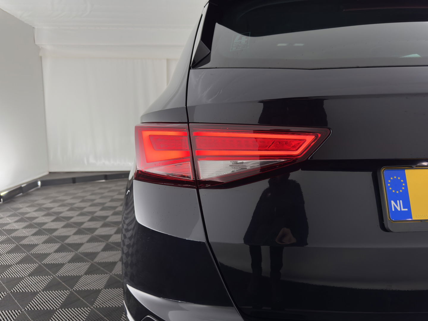 SEAT Ateca 1.5 TSI FR Business Intense *FULL-LED | SPORT-SEATS | NAVI-FULLMAP | MICROFIBRE | CAMERA | KEYLESS | DAB+ | CARPLAY | ECC | PDC | CRUISE | 18''ALU | TOWBAR*