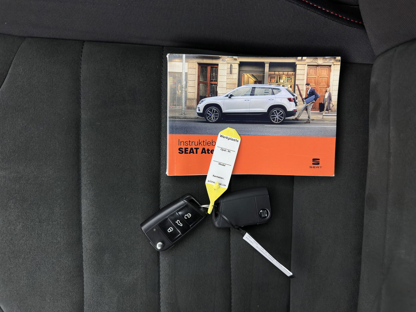 SEAT Ateca 1.5 TSI FR Business Intense *FULL-LED | SPORT-SEATS | NAVI-FULLMAP | MICROFIBRE | CAMERA | KEYLESS | DAB+ | CARPLAY | ECC | PDC | CRUISE | 18''ALU | TOWBAR*