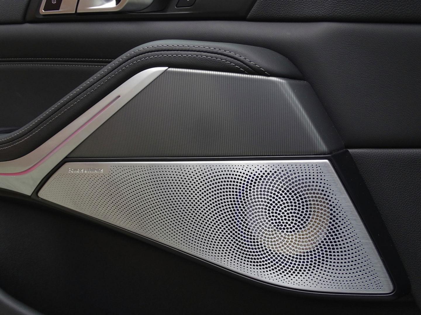 BMW X5 45e 394PK X-drive / M-Sport Pro Individual / B&W / 360° / Laser