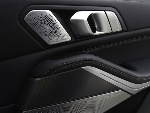 BMW X5 45e 394PK X-drive / M-Sport Pro Individual / B&W / 360° / Laser