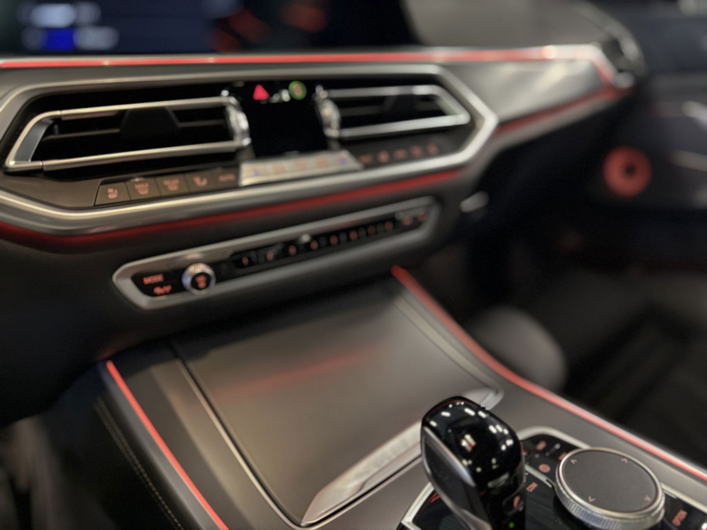 BMW X5 45e 394PK X-drive / M-Sport Pro Individual / B&W / 360° / Laser