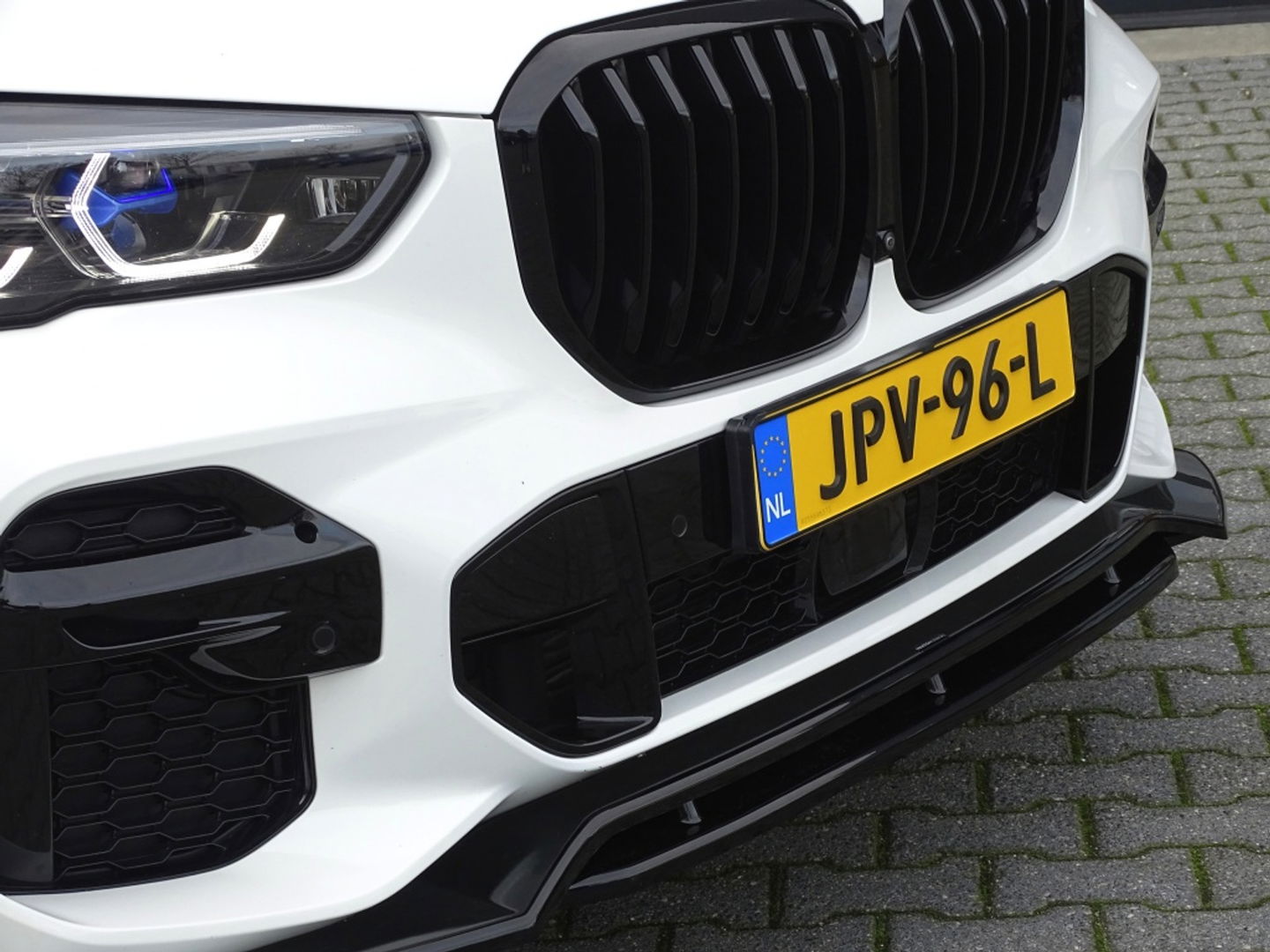 BMW X5 45e 394PK X-drive / M-Sport Pro Individual / B&W / 360° / Laser