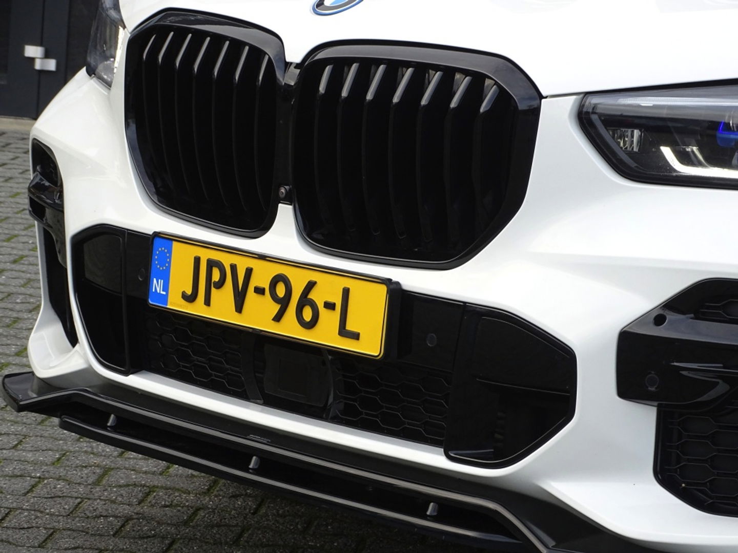 BMW X5 45e 394PK X-drive / M-Sport Pro Individual / B&W / 360° / Laser