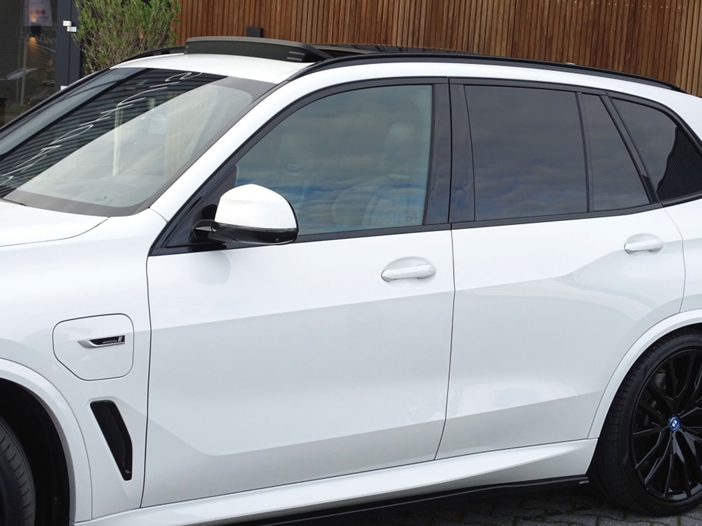 BMW X5 45e 394PK X-drive / M-Sport Pro Individual / B&W / 360° / Laser