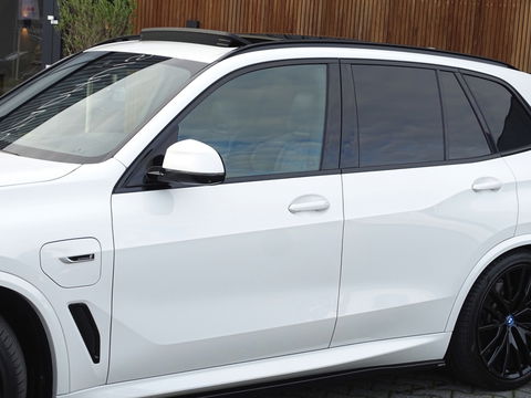 BMW X5 45e 394PK X-drive / M-Sport Pro Individual / B&W / 360° / Laser