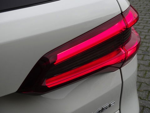 BMW X5 45e 394PK X-drive / M-Sport Pro Individual / B&W / 360° / Laser