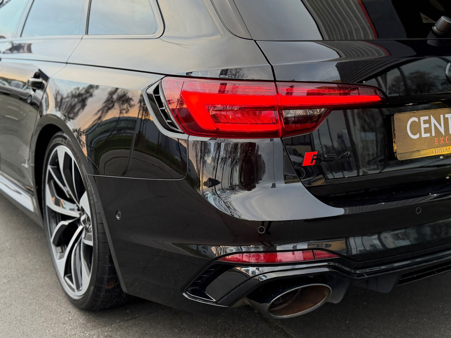 Audi RS4 Avant 2.9 TFSI Quattro|Pano|Massage|B&O|Head-Up|Memory|Camera|Leder|Keyless|Carplay|450PK
