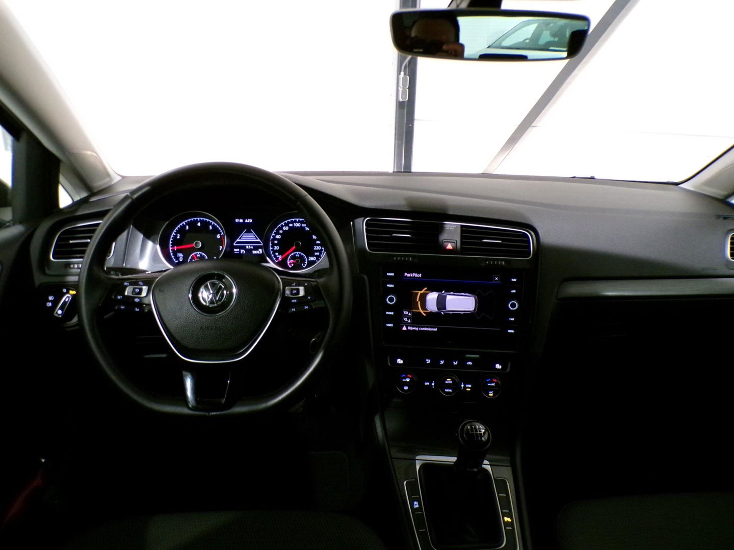 Volkswagen Golf Variant 1.0 TSI Comfortline "Origineel NL!" Apple-Carplay Parkeersensoren Adaptive-cruise Navigatie DAB+ Bluetooth