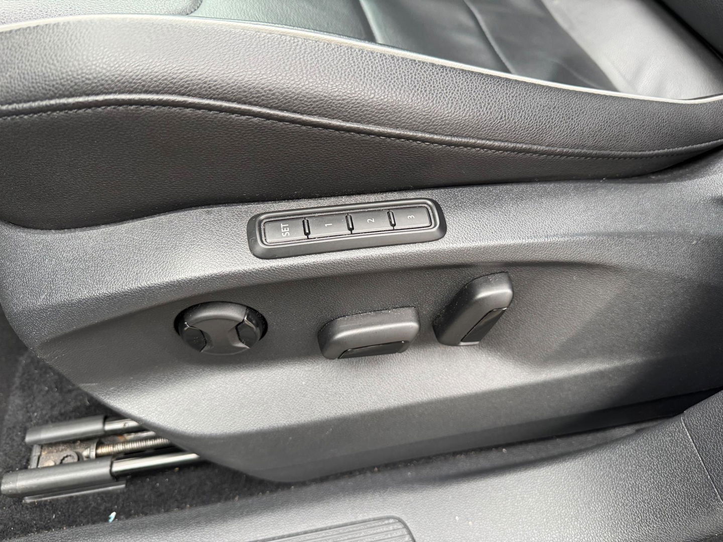 Volkswagen Tiguan 1.4 TSI ACT DSG Panorama 360 Camera Leder memory