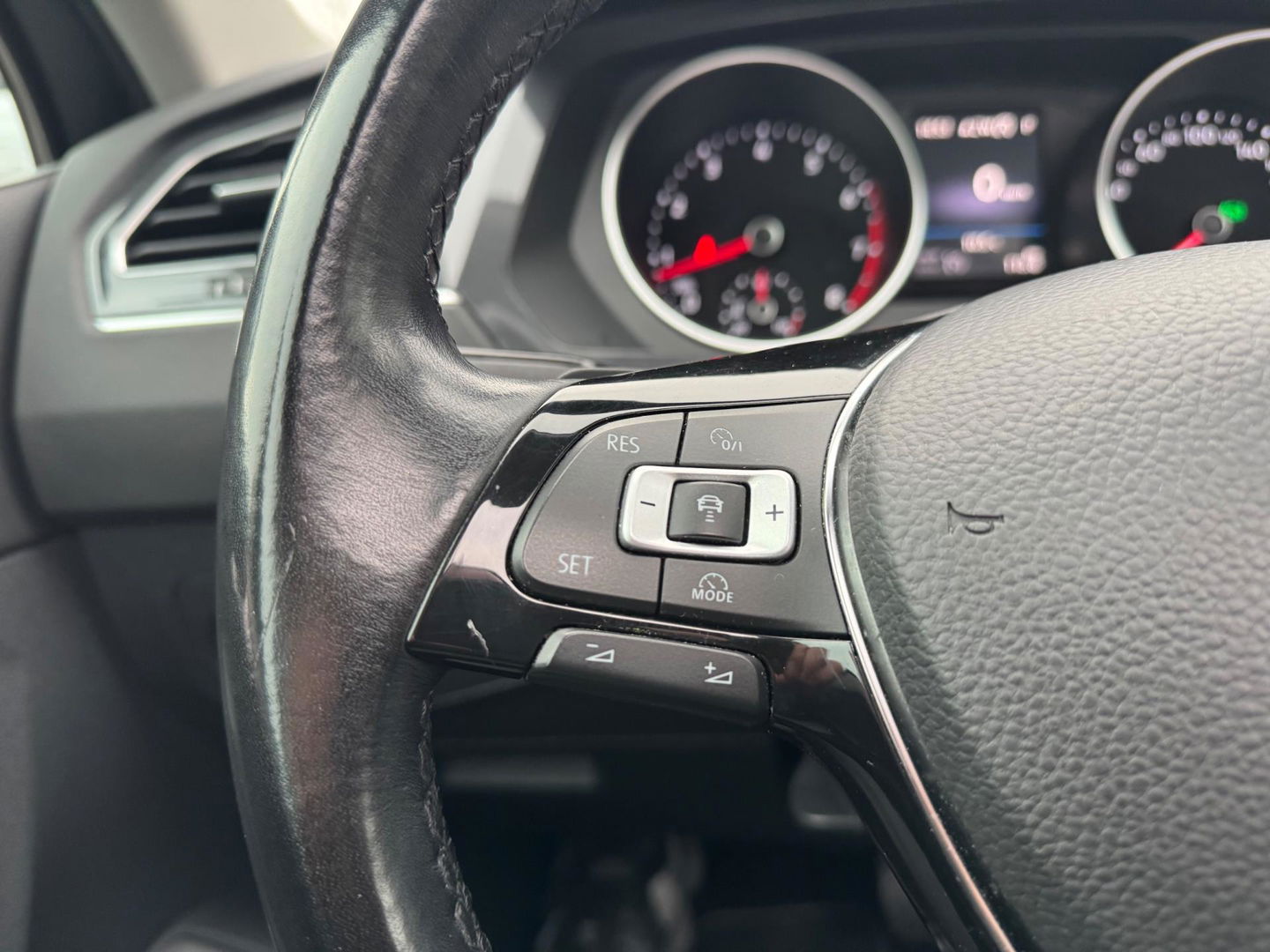 Volkswagen Tiguan 1.4 TSI ACT DSG Panorama 360 Camera Leder memory