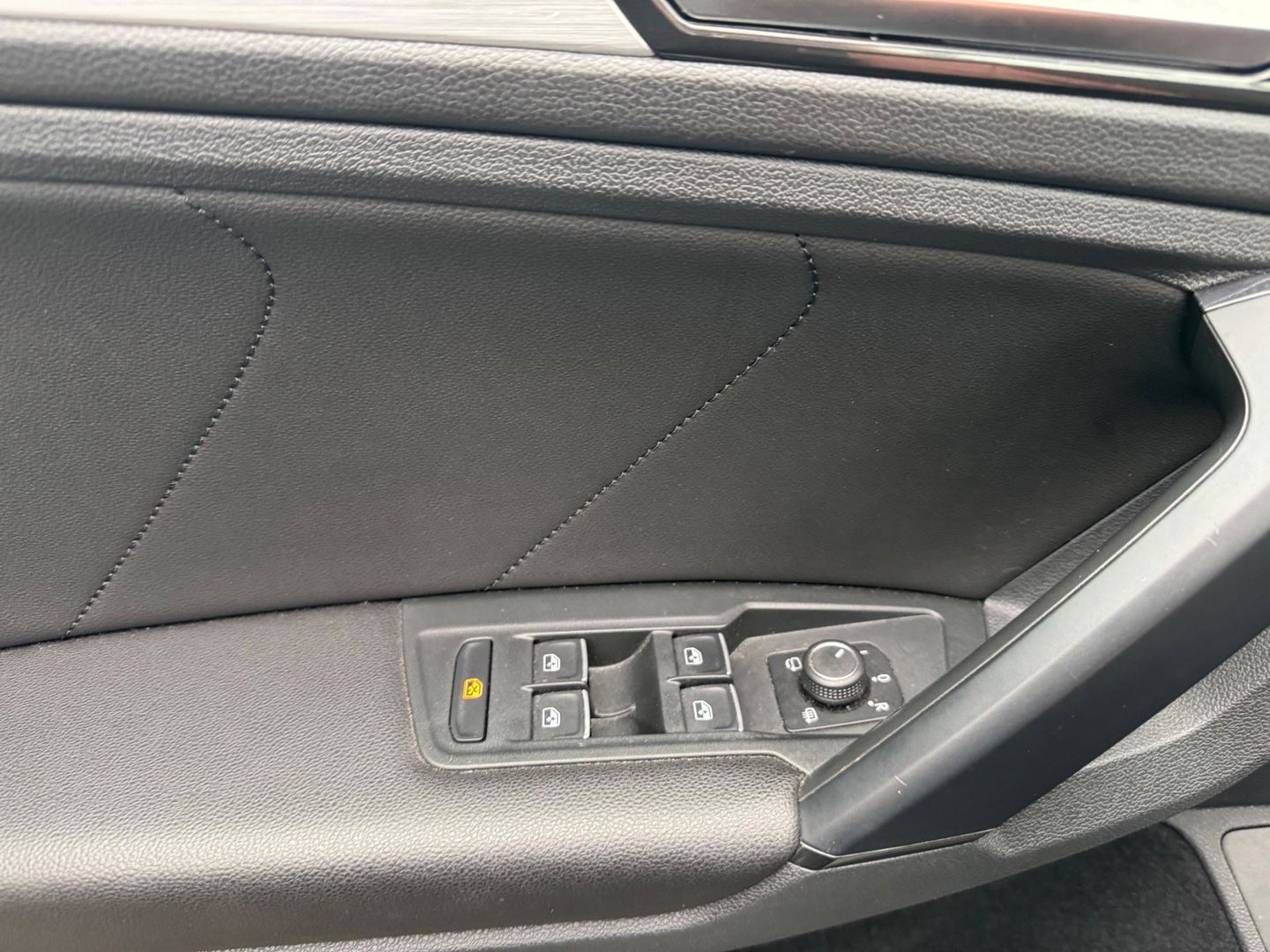 Volkswagen Tiguan 1.4 TSI ACT DSG Panorama 360 Camera Leder memory